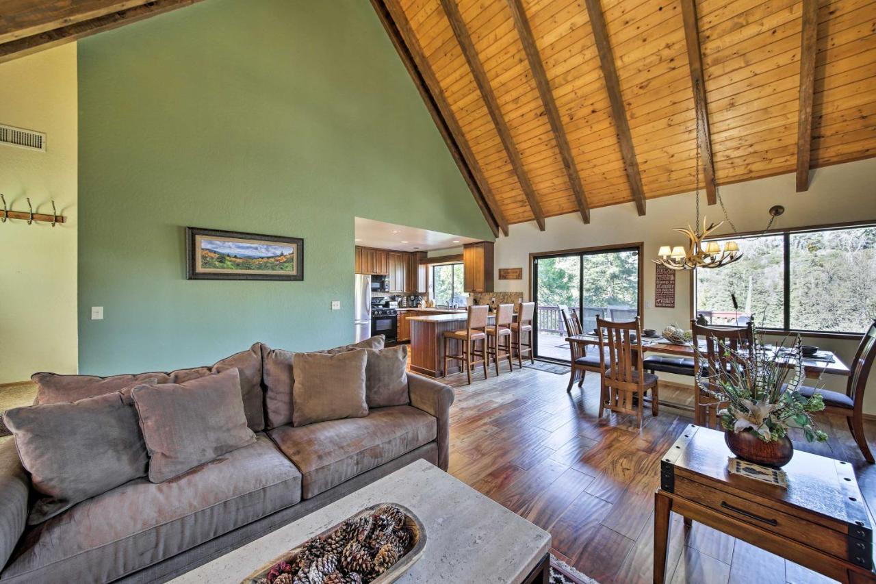Spacious Lake Arrowhead Home With 2 Decks And Views Exterior foto